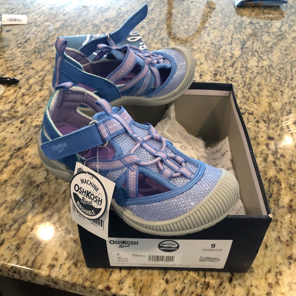 Oshkosh toddler sandals